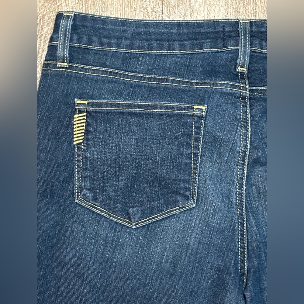 PAIGE Jeans Women’s Size 32 Canyon Baby Boot jeans - Picture 6 of 10